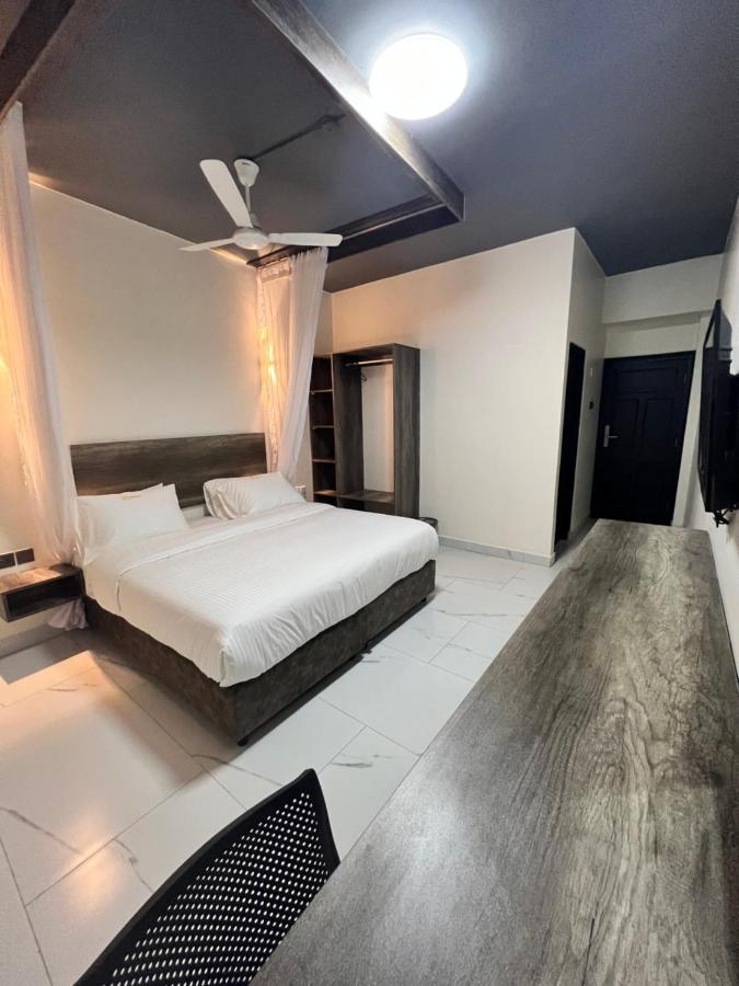 The Ivory Suites Момбаса Екстериор снимка