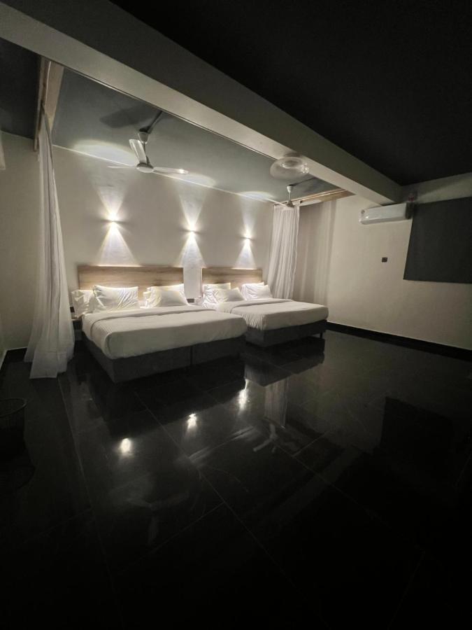 The Ivory Suites Момбаса Екстериор снимка