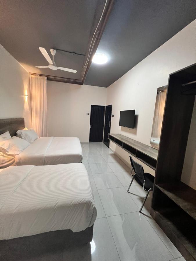 The Ivory Suites Момбаса Екстериор снимка