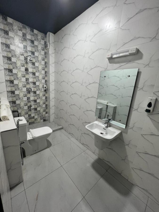 The Ivory Suites Момбаса Екстериор снимка