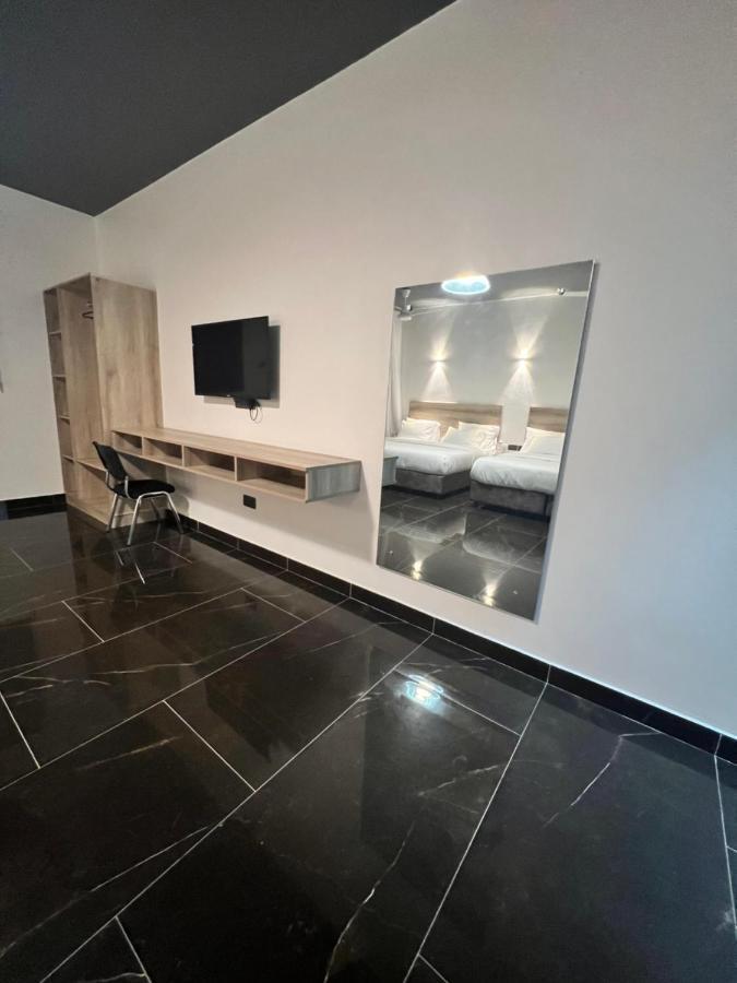 The Ivory Suites Момбаса Екстериор снимка