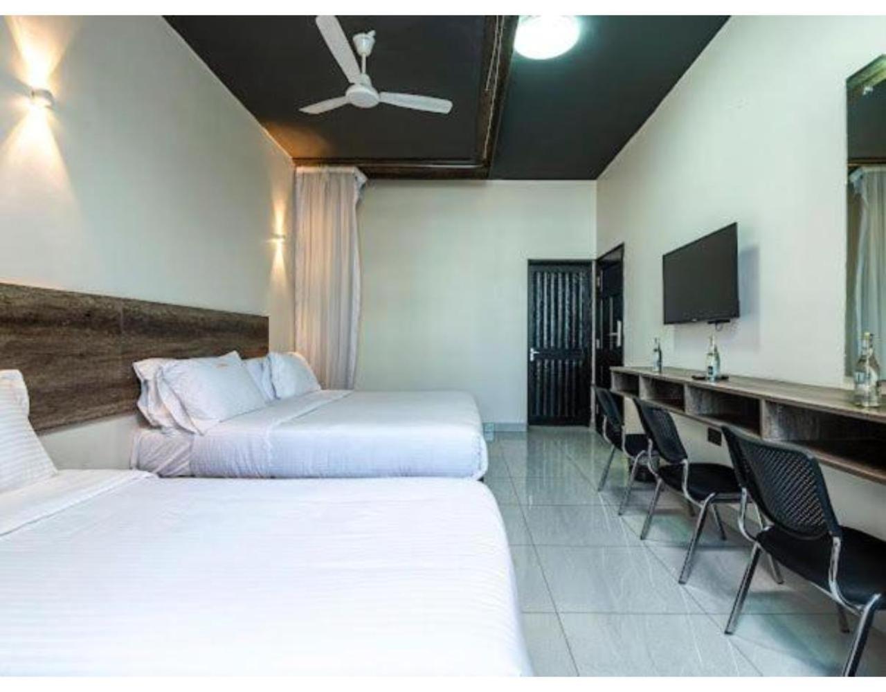 The Ivory Suites Момбаса Екстериор снимка
