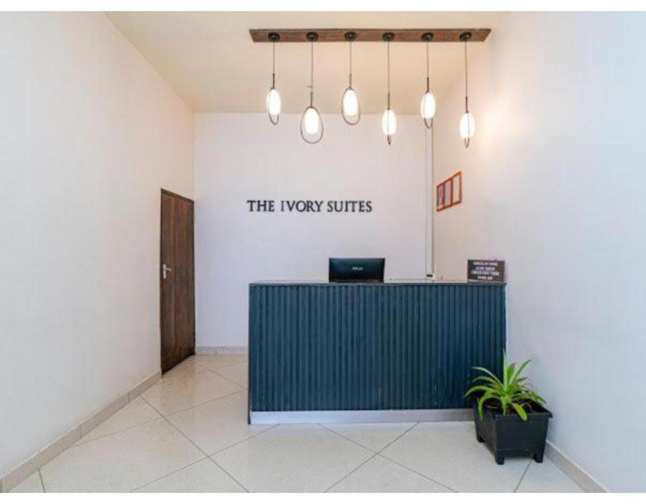The Ivory Suites Момбаса Екстериор снимка