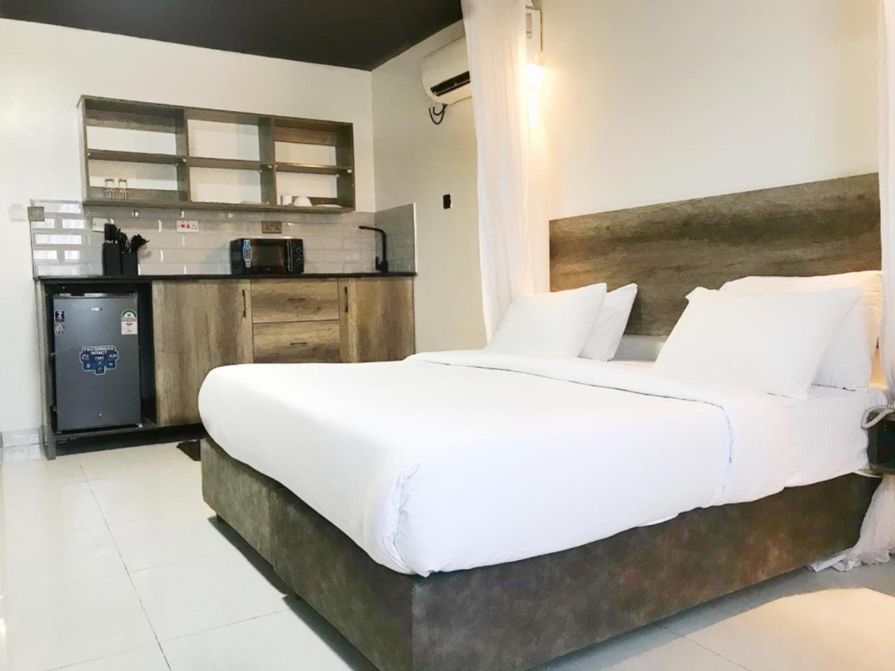 The Ivory Suites Момбаса Екстериор снимка
